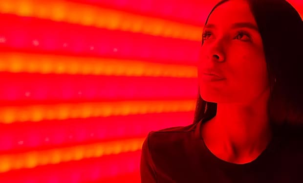 Women against red light bed